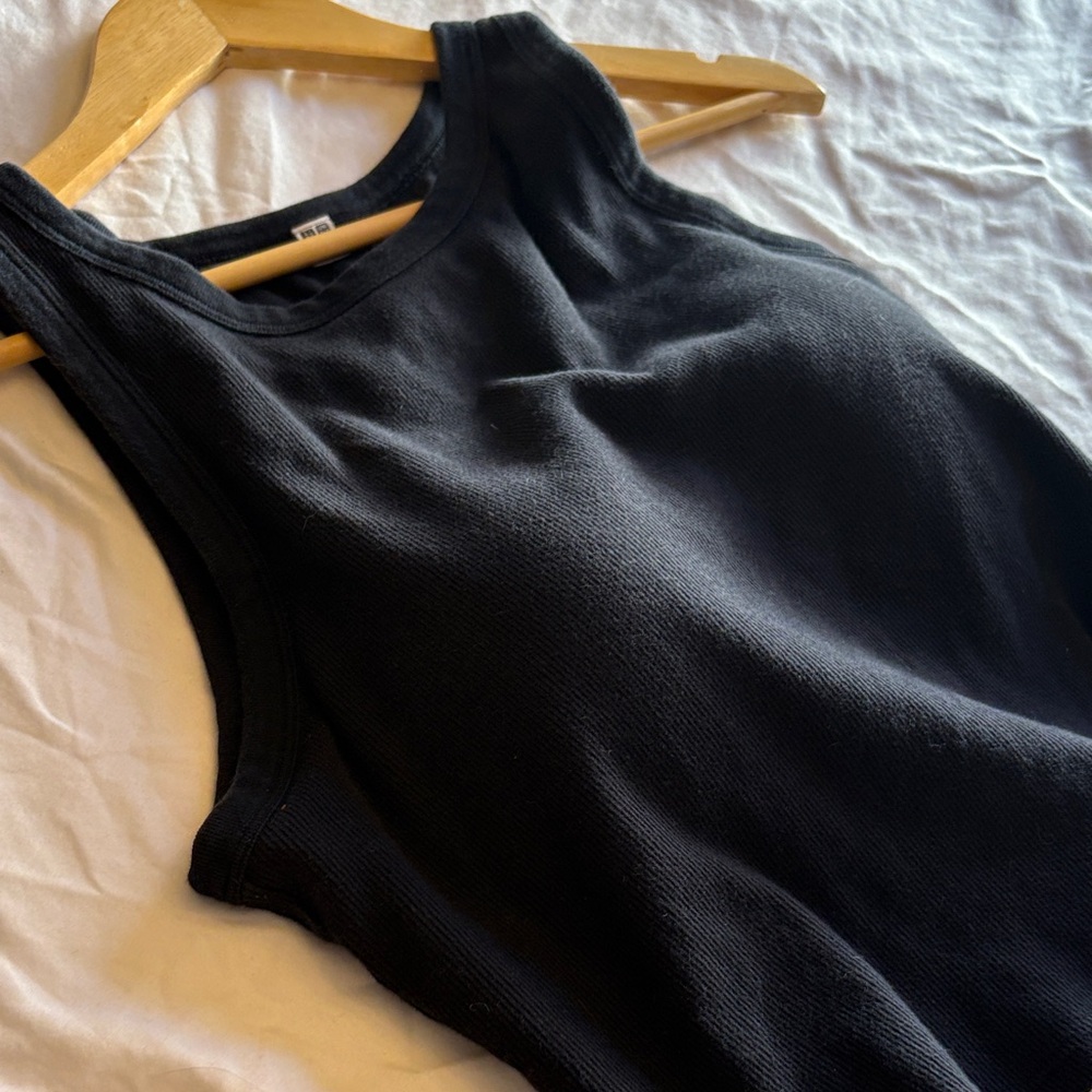 Uniqlo Ribbed Cropped Tank Top XL Built In Bra Black Brami Spring & Summer - Picture 5 of 11
